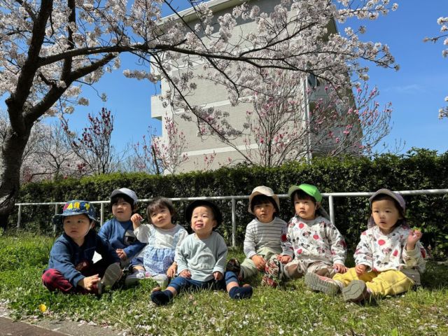 今日は、桜を見に行きました🌸
桜の花びらを手に取ったり沢山の桜の木を見ながらお散歩したりしました😌🌸

#垂水区 #小規模保育園 #春 #桜 #園児募集中